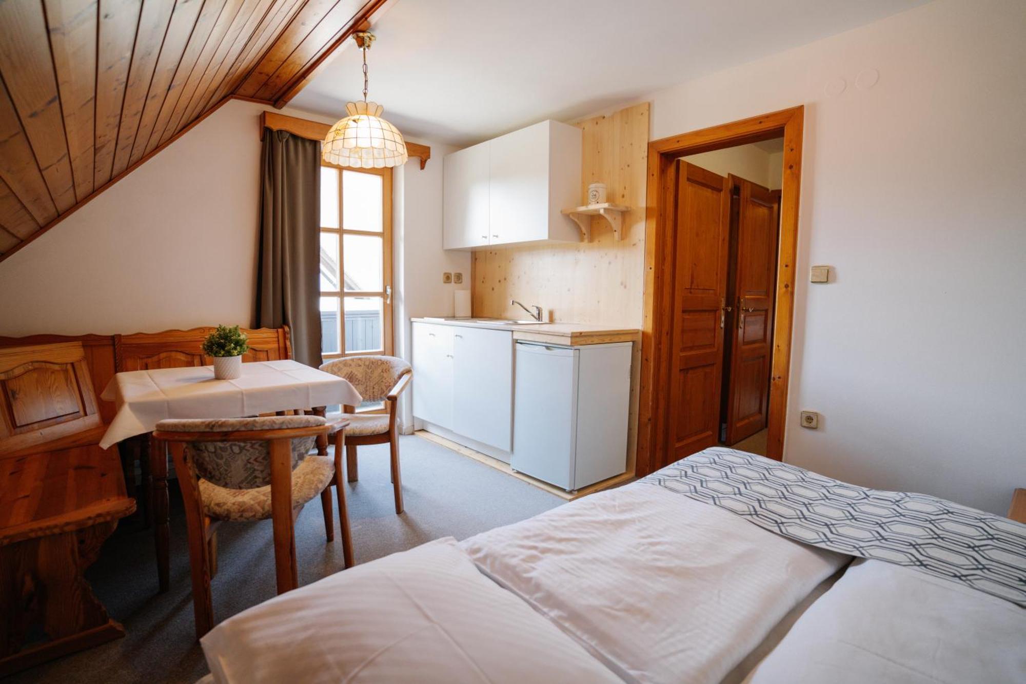 Guesthouse Jelenov Greben Подчетртек Экстерьер фото